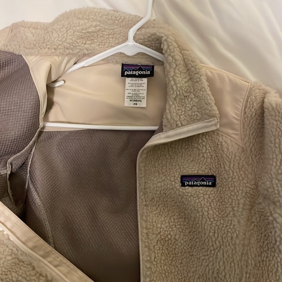 Patagonia Sherpa Jacket - Picture 2 of 3